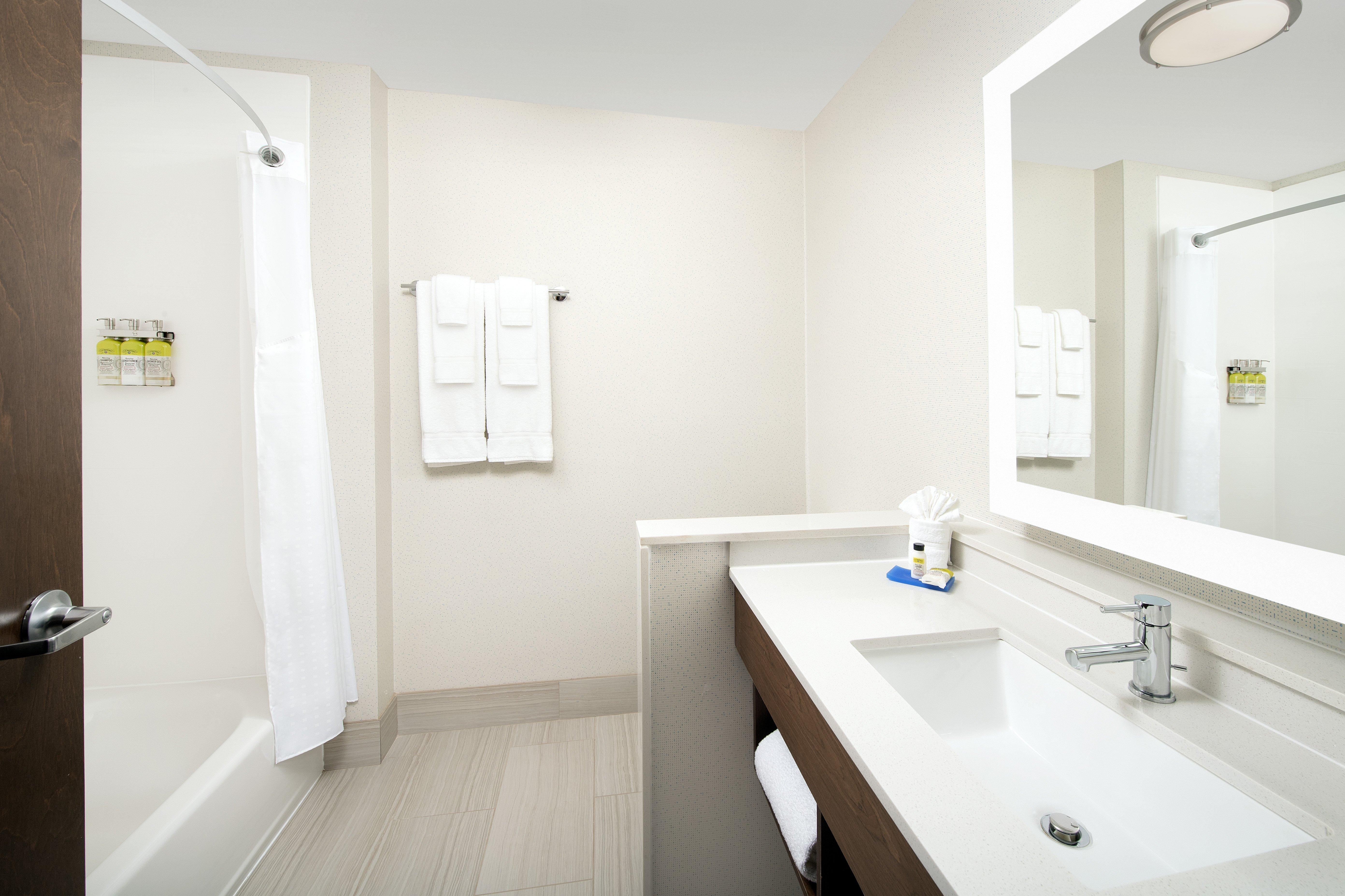 Holiday Inn Express & Suites - North Brunswick By Ihg Esterno foto