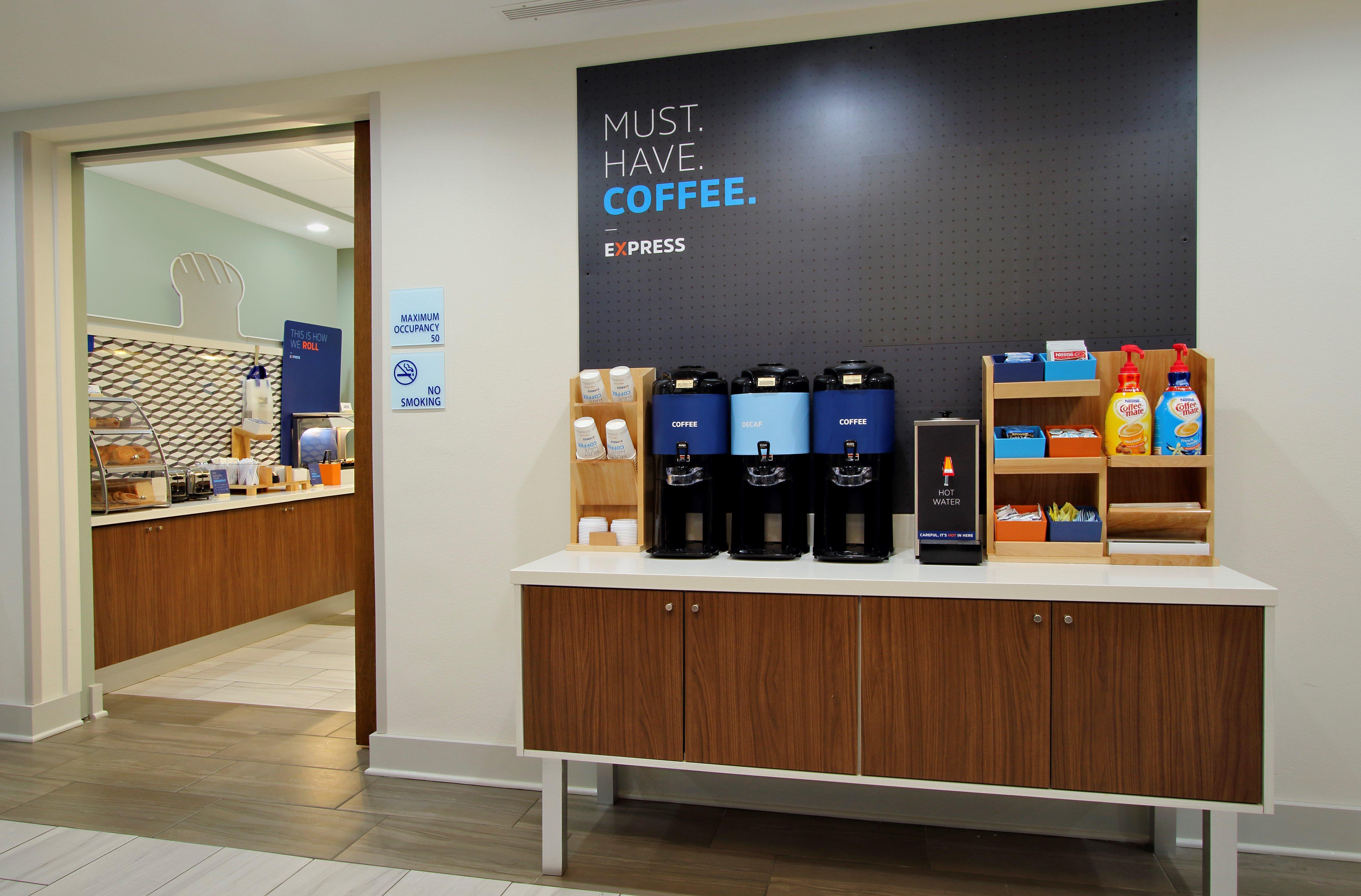 Holiday Inn Express & Suites - North Brunswick By Ihg Esterno foto