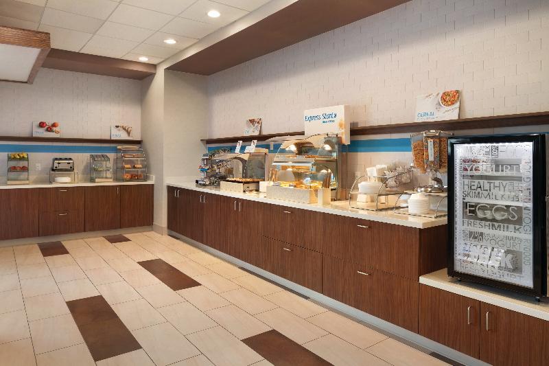 Holiday Inn Express & Suites - North Brunswick By Ihg Esterno foto