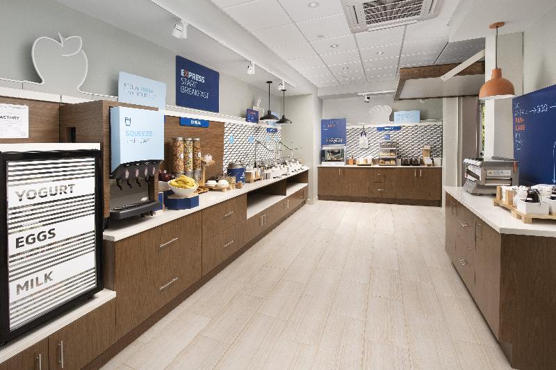 Holiday Inn Express & Suites - North Brunswick By Ihg Esterno foto